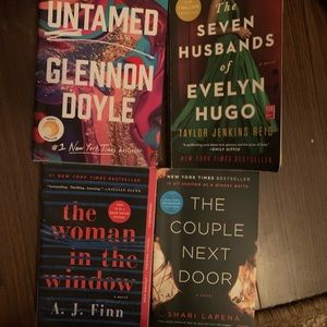 *BOOK BUNDLE* 4 popular books